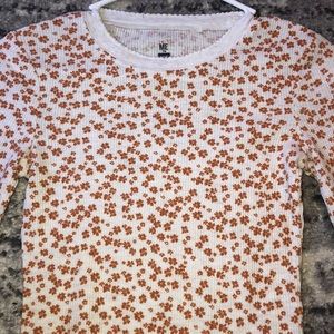 cute floral jersey shirt!